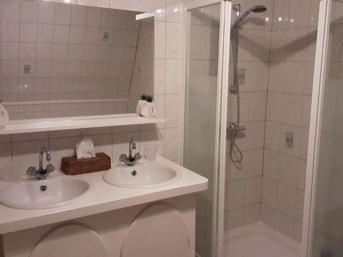 סלאוס Villa Commune Poldersview מראה חיצוני תמונה